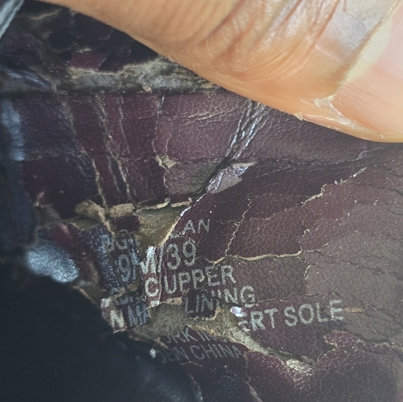 BCBGenation Ankle Boots Women Sz 9M Black Dolan Suede Block Heel Pointed Toe - Picture 15 of 16